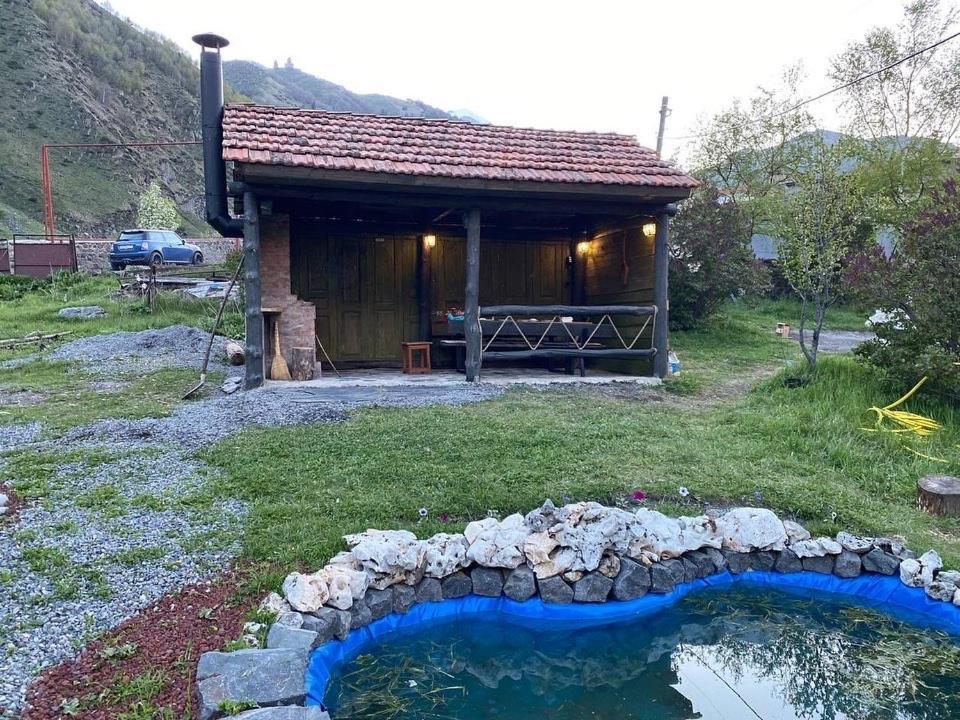 Little Wood House Gergeti Villa Kazbegi Eksteriør billede